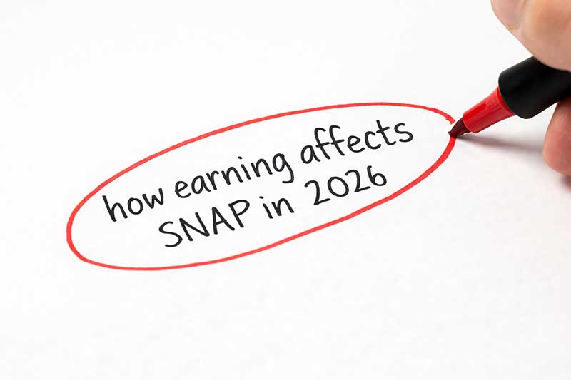 how earning income affects SNAP 2026